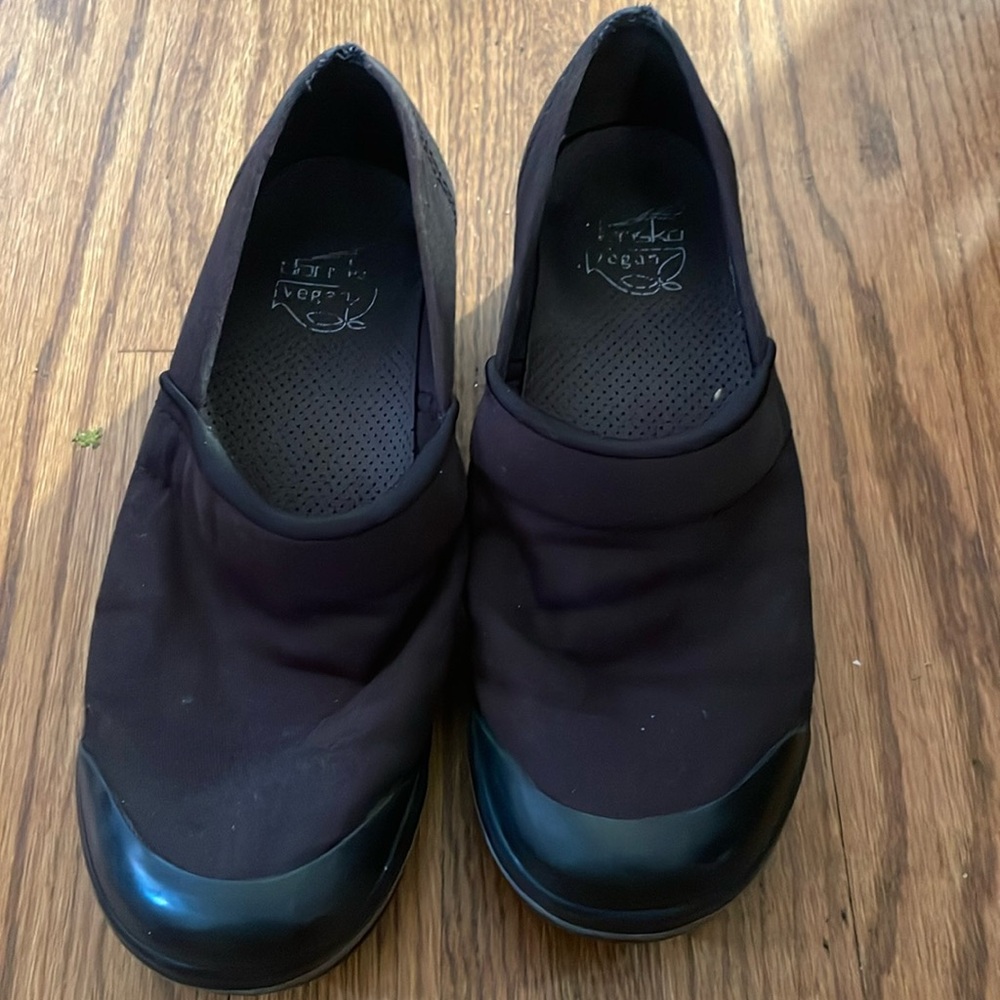 Black Dansko Clogs, size 40
